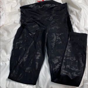 SPANX black camo leggings